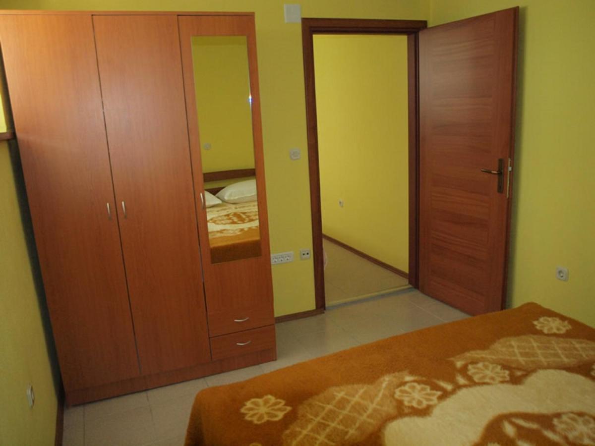 Apartments & Room Masa Starigrad Paklenica Chambre photo